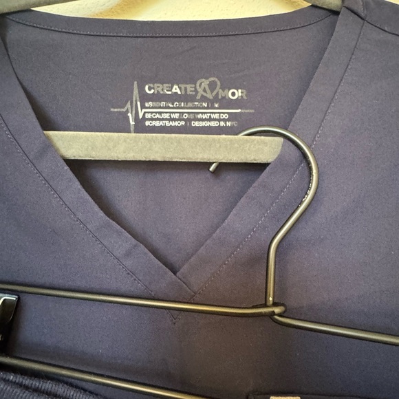 Navy Blue Women's Scrub set top M/ pants L - Picture 3 of 5